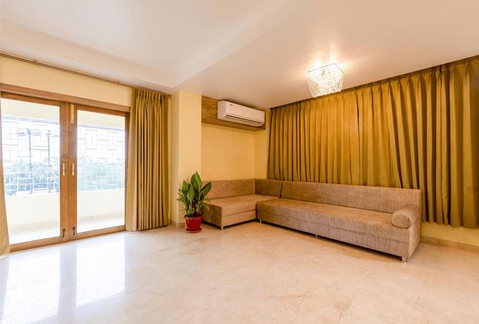 Hotel room at Mayur Hotel Guwahati