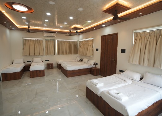 Family Room gallery 3