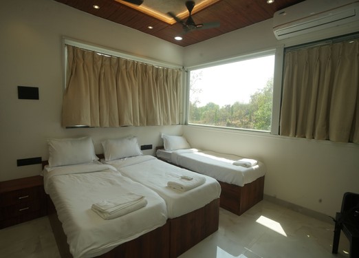 Family Room gallery 4