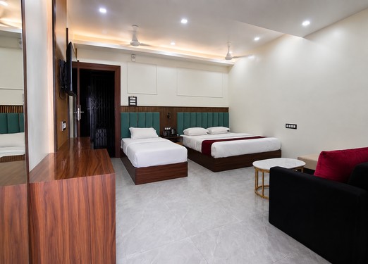 Triple Bed Premium Room, Hotel K2 Chakradharpur — image 2
