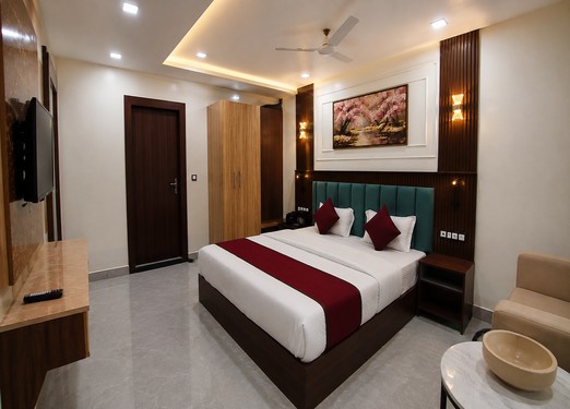 Double Bed Premium Room, Hotel K2 Chakradharpur — image 2